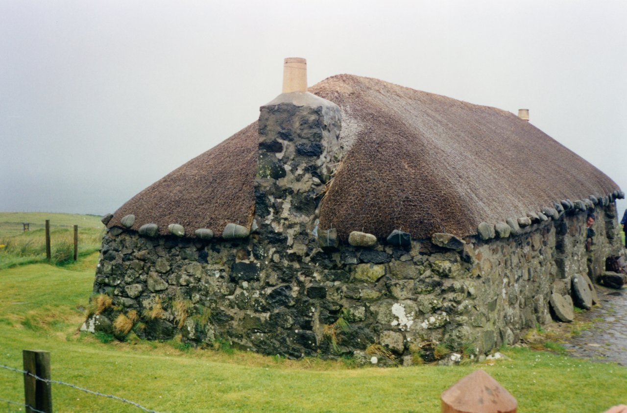 Old scottish house on Scotland trip July-Aug 1997